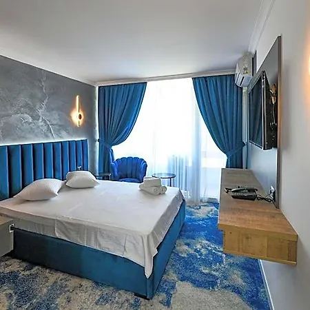 Hotel Topaz 4* Cap Aurora 4*